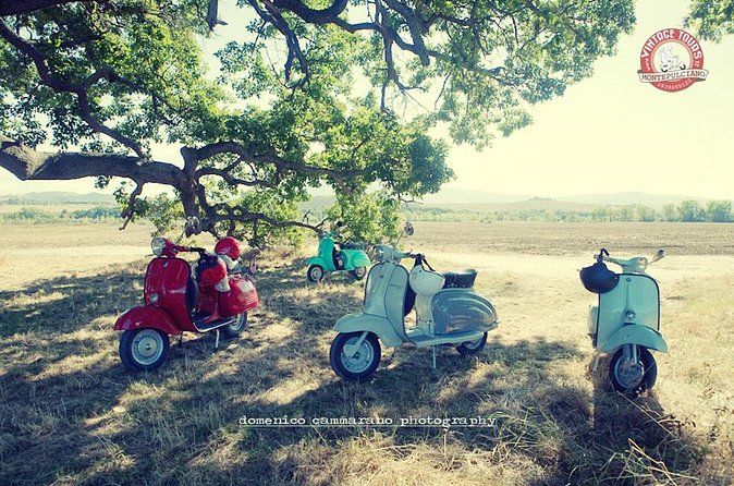 3-Hours Vespa Tour in the Tuscan Hills - A tasting of local products