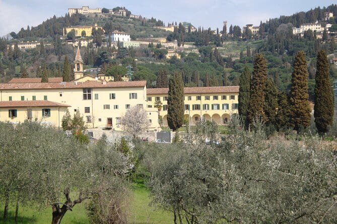 Around Florence Hills: App‑Guided e‑Vespa Tour + Wine&Food - Why this is a different Florence tour