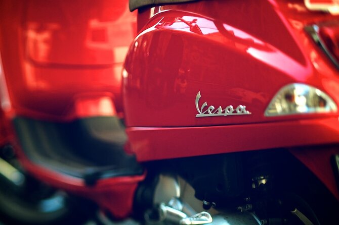 Chianti Vespa Tour - The first hour along the Chiantigiana