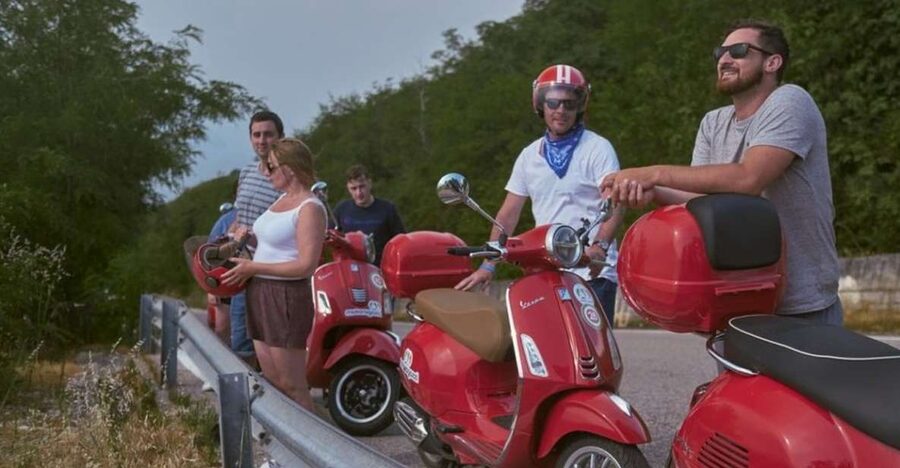 Desenzano del Garda: Lake Garda app-guided Vespa tour - Desenzano to the quieter roads