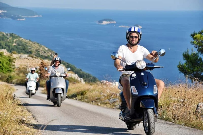 Dubrovnik: Vespa rental - Picking the right Vespa and license