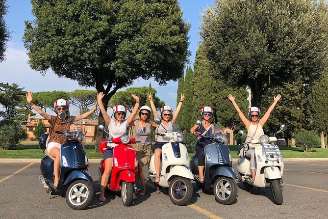English: Vespa Tour Rome- Experience like a Roman - Starting beside the Colosseum