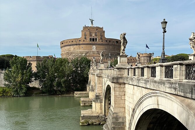 English: Vespa Tour Rome- Experience like a Roman - The Pyramid of Cestius and Rome’s Egyptian touch