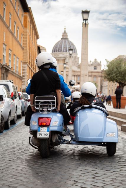 Evening Vespa Sidecar Tour with Gourmet Pizza Tasting - Piazza Venezia and the Colosseum After Dark