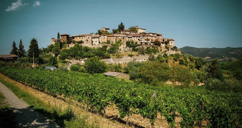 From Florence: Chianti Self-Guided Vespa Tour with Lunch - Following the app through postcard Tuscany