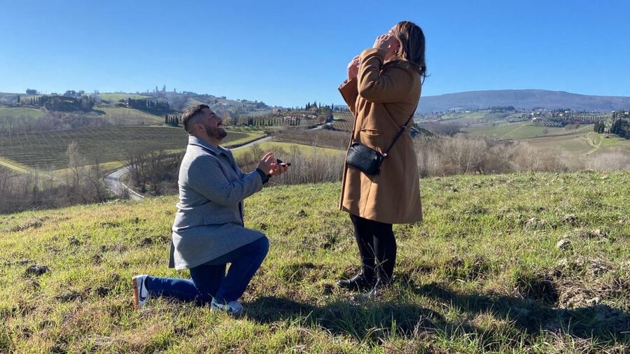 From Florence: Small Group Vespa Tour Tuscany Winery & Lunch - San Gimignano, Towers, Gelato, and Free Time