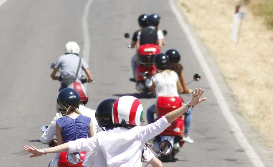 From San Gimignano: Vespa Tour in Chianti - Why a Vespa is a good match for Chianti