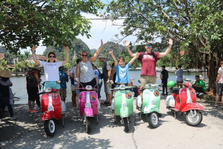 Hanoi 4.5-Hour Vespa Tour city tour - How the guides and drivers shape the experience