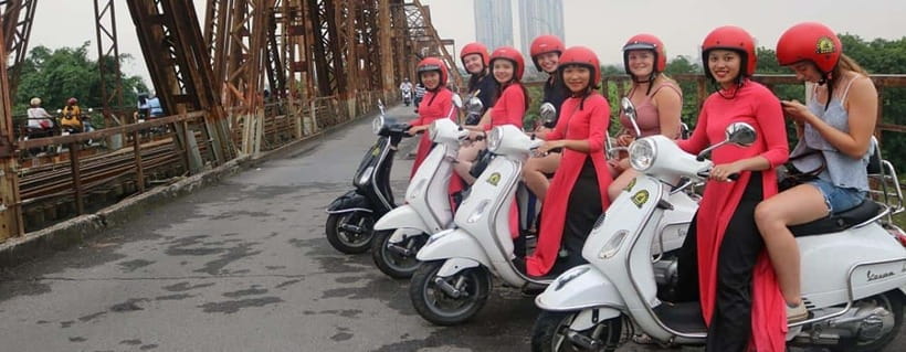 Hanoi Hidden Gems: Jeep, Vespa or Motorbike Tour - West Lake and Huu Tiep Lake