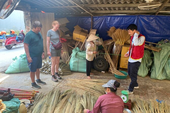 Hanoi Vespa Tours: Hanoi Vintage Vespa Tours Countryside - Lại Đà, a 200-year-old house, and tea with a local family