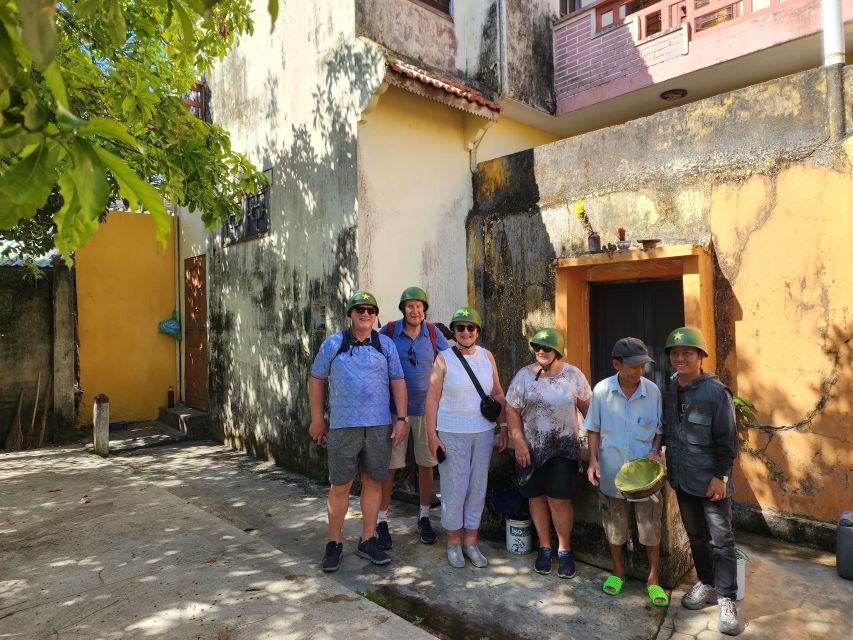 Hoi An Highlights and Hidden Gems Tour by Vespa - A family meal with Hoi An specialties