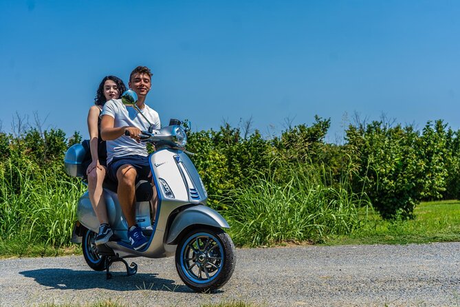 Langhe Vespa Electric Tour - Grinzane Cavour and the birthplace of Barolo