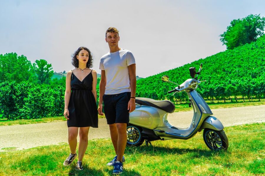 LANGHE: Vespa tour with a delicious Barolo wine tasting - La Morra and the Belvedere view