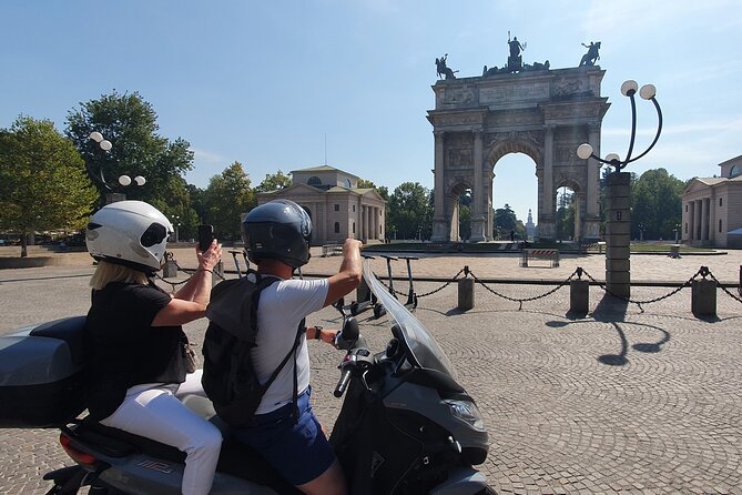 Milan Vespa Adventure: Private Tour for Couples and Friends - One ride, several versions of Milan