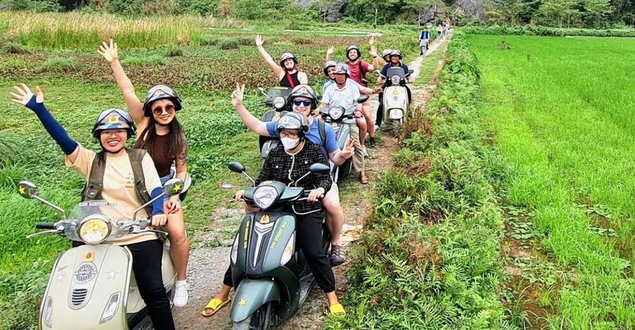 Ninh Binh Vespa Tours from Hanoi: Vespa + Boat + Daily Life - Mua Cave and the natural Great Wall