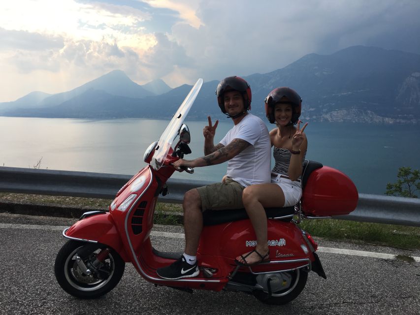 Peschiera del Garda: Lake Garda self-guided Vespa tour - Lunch at a family restaurant