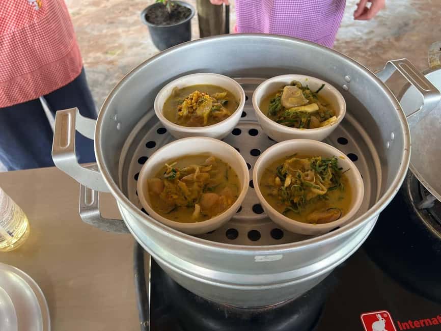 Phnom Penh Evening Food Tour -On Promotion Price limit Offer - Romdeng begins with a proper Khmer meal