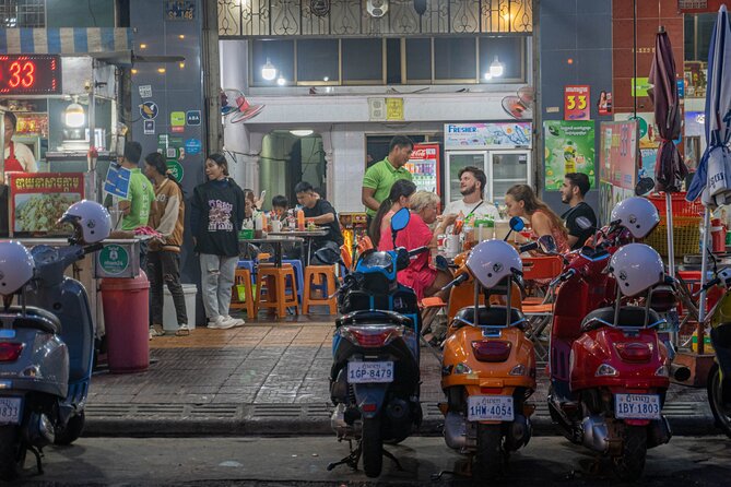 Phnom Penh Evening Foodie Vespa Tour / Tuk Tuk Available - Why Phnom Penh works so well at street level