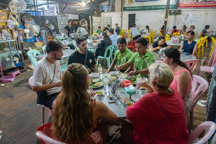 Phnom Penh Night Foodie Vespa Tour / Tuk Tuk Available - Why Phnom Penh food is best explored after dark