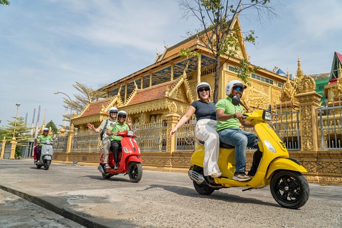 Phnom Penh Silk Island Vespa Tour / Tuk Tuk Available - Crossing the Mekong to Silk Island