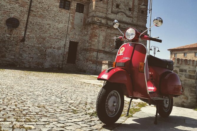 Rent a vintage Vespa for a whole day in Alba - What is included in the price