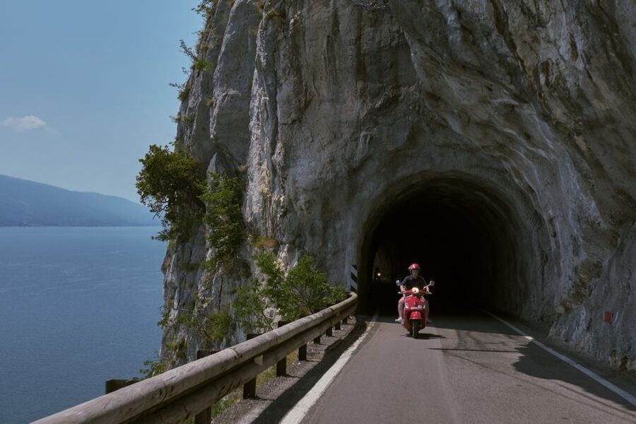 Riva del Garda: Lake Garda self-guided Vespa tour - Riding Above the Water to the Best Viewpoints