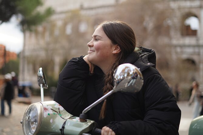 Roma Vespa Tour Pick-up from Hotel - The Colosseum from Via del Colosseo