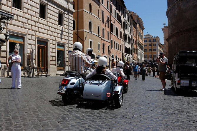 Rome 3 hours Vespa Sidecar Private Tour with Gelato - Piazza Venezia and the Quirinal Palace