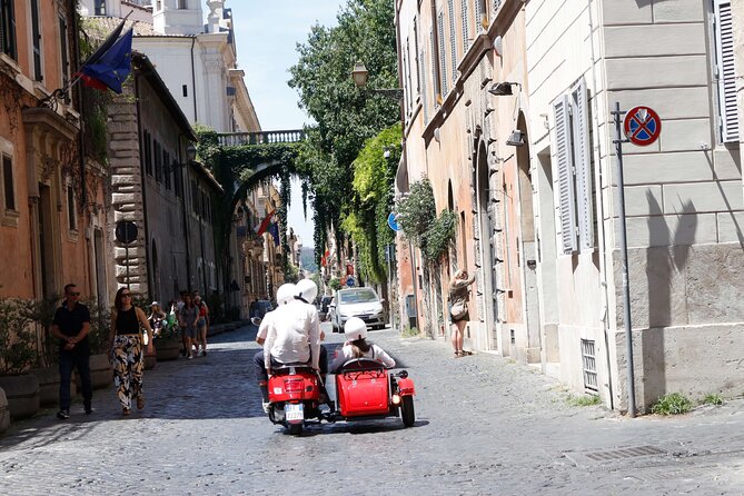 Rome 3 hours Vespa Sidecar Private Tour with Gelato - Piazza del Popolo and the northern gateway