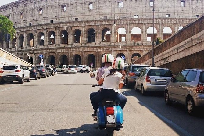 Rome by Vespa: Classic Rome Tour with Pick up - Piazza Venezia, the Colosseum, and Ancient Rome