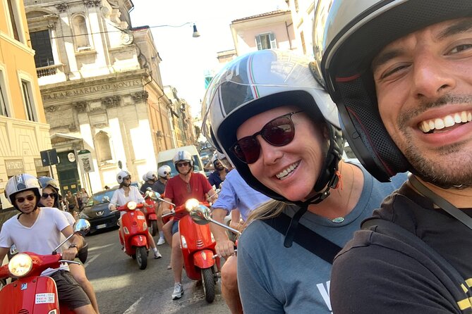 Rome by Vespa – Vespa Tour with Local Guide Francesco - Trevi Fountain, Spanish Steps, and Piazza Navona