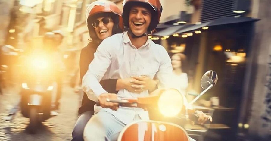 Rome by Vespa with a local - From ancient Rome to the city’s first hills