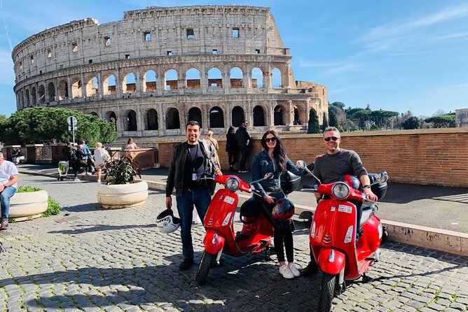 Rome by Vespa – with Francesco: the Best Guided Vespa Tour - Quirinale and the central fountains