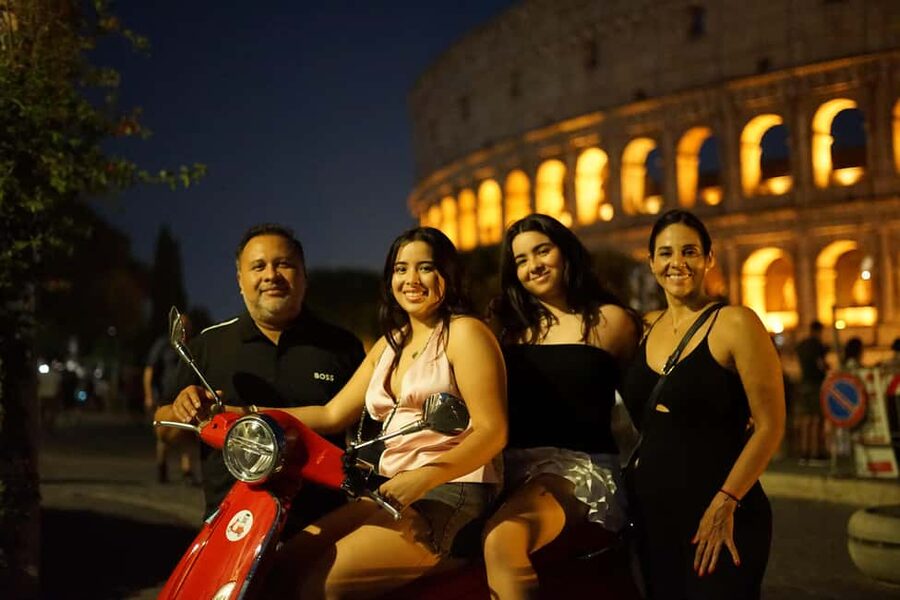 Rome: City Highlights Nighttime Vespa Photoshoot Jouney - The Colosseum and Piazza Venezia from the road