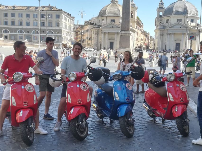 Rome: City Highlights Vespa Tour with Driver - Famous Rome from a moving seat