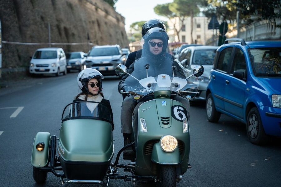 Rome: Day and Night Private Vespa Tour with Hotel Pickup - Circus Maximus and Trastevere from the Road