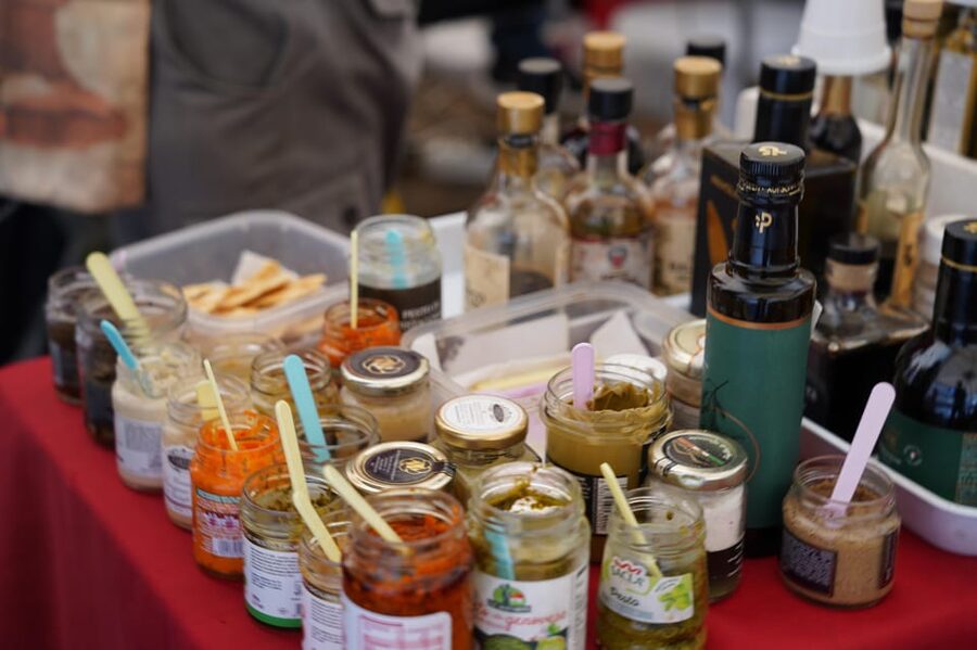 Rome: Guided City Food Tour by Vespa and Tastings - Tiramisu or Gelato at the Finish
