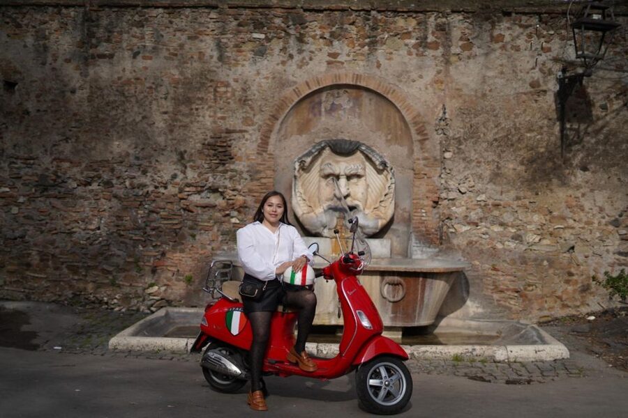 Rome: Photography Service by Vespa Scooter - The $61 price and what you receive