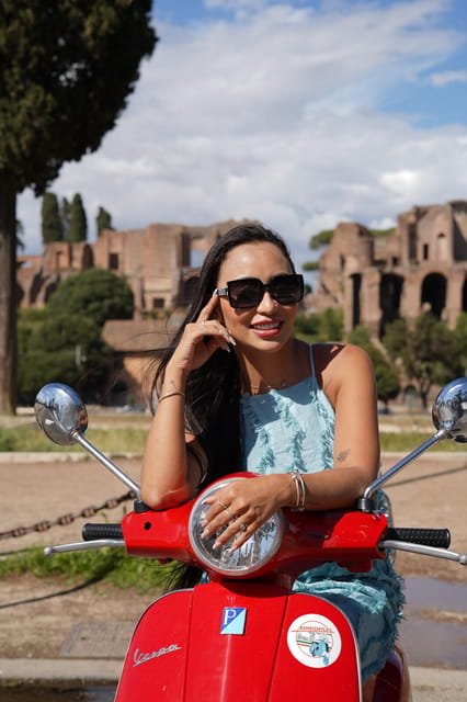Rome: Photography services by Vespa with Aperol Spritz - Circus Maximus and the ancient center