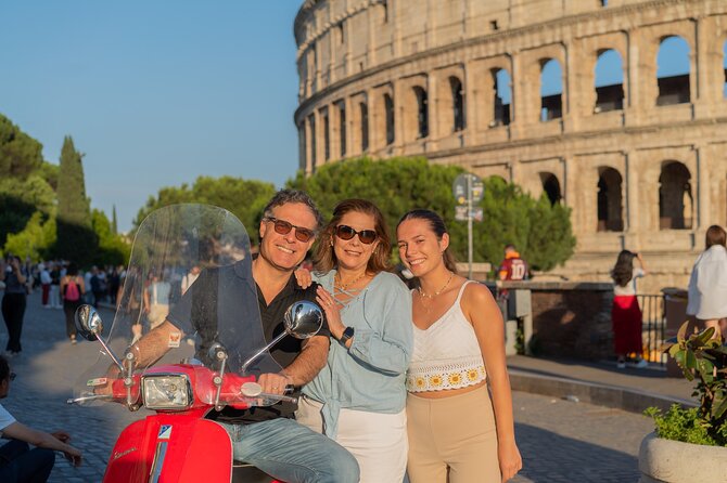 Rome: Private Vespa Tour and Professional Photoshoot - The broad view from Gianicolo Terrace