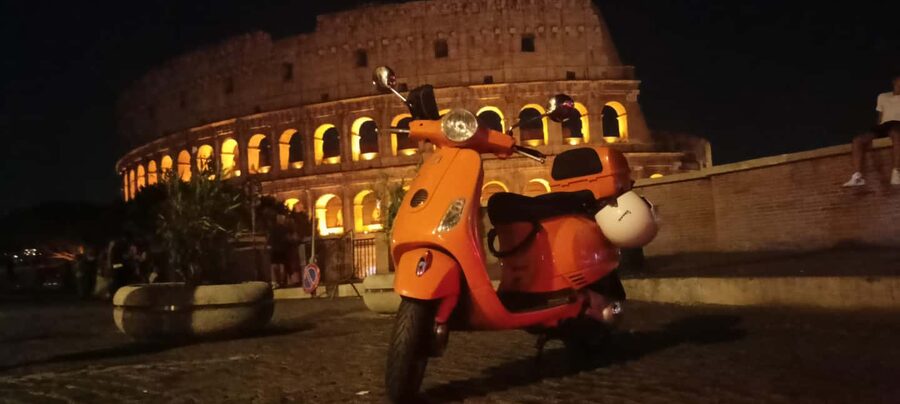 Rome: Ride as a Passenger on a Vespa on Guided City Tour - Key points at a glance