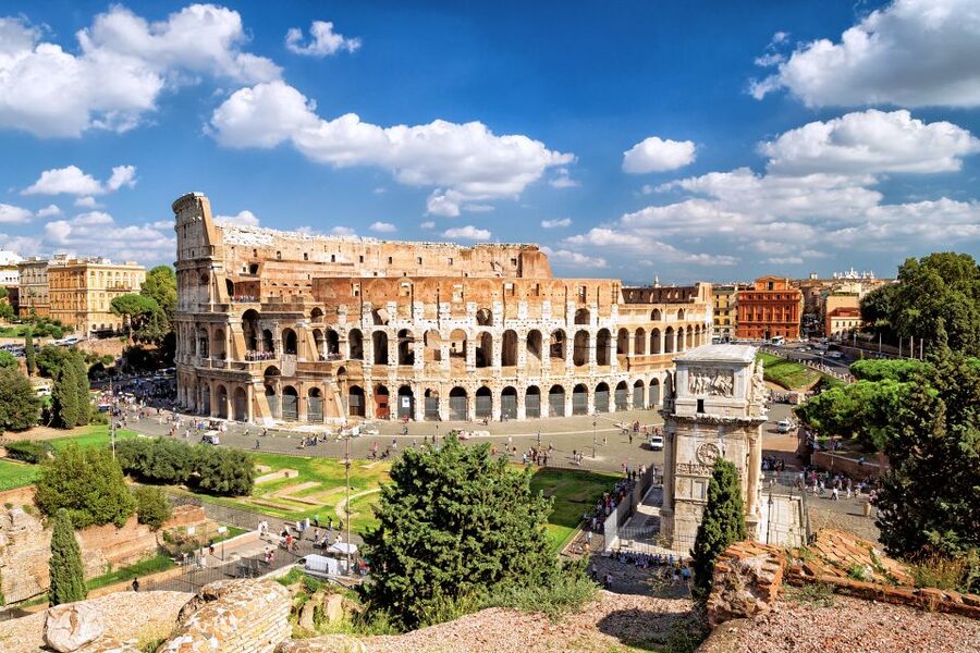 Rome: Self-Driven Sightseeing Tour by Vespa - What the guides add to the experience