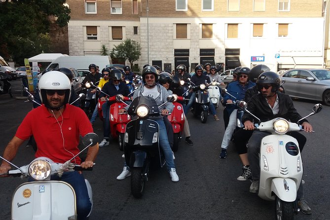 Rome Vespa Grand Tour - Piazza Venezia and the Pantheon