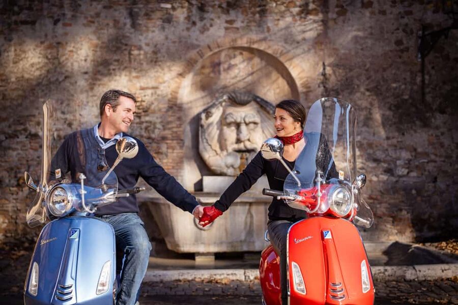 Rome: Vespa Photo Tour with City Center Pickup - Key points to know before booking