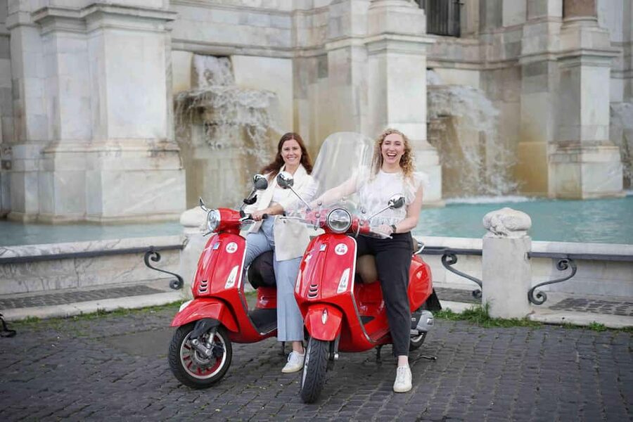 Rome: Vespa Photo Tour with City Center Pickup - Passing Circus Maximus and reaching the Orange Garden