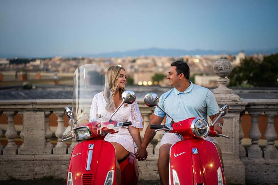 Rome: Vespa Photo Tour with City Center Pickup - Starting with the Colosseum
