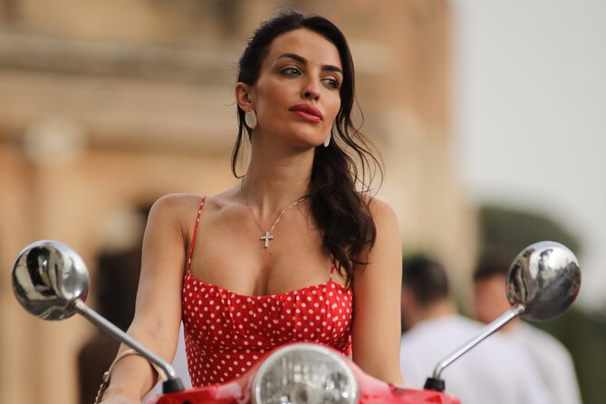 Rome Vespa Photography Service - A fast Rome introduction on two wheels