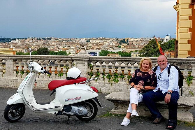 Rome Vespa Primavera 125 cc Rental - 72 Hours Rental - Starting at Via dei SS. Quattro near the Colosseum