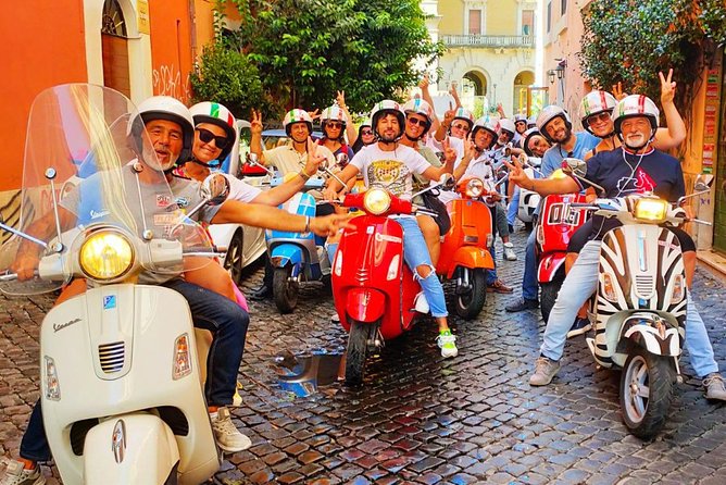 Rome Vespa Small Group Sightseeing Tour, 3 Hour Experience - The Pantheon in Ten Minutes