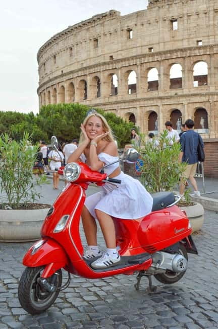 Rome: Vespa tour “When in Rome” with Dessert and Photography - Gianicolo Hill at sunset